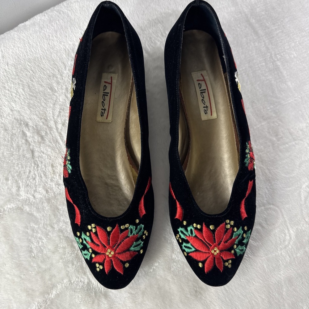 Vintage Talbots Black Velvet Balket Slippers W/ Red , Green Poinsettia Embroider - Picture 2 of 7